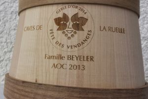 Gravure sur bois personnalis&eacute;e pour cadeau ou occasion sp&eacute;ciale